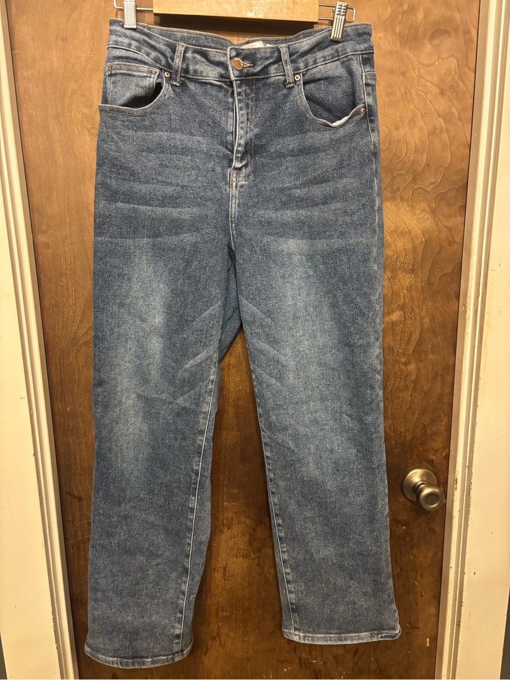 BAMBOO Women's Relaxed Straight-Leg Jeans in Classic Blue Wash